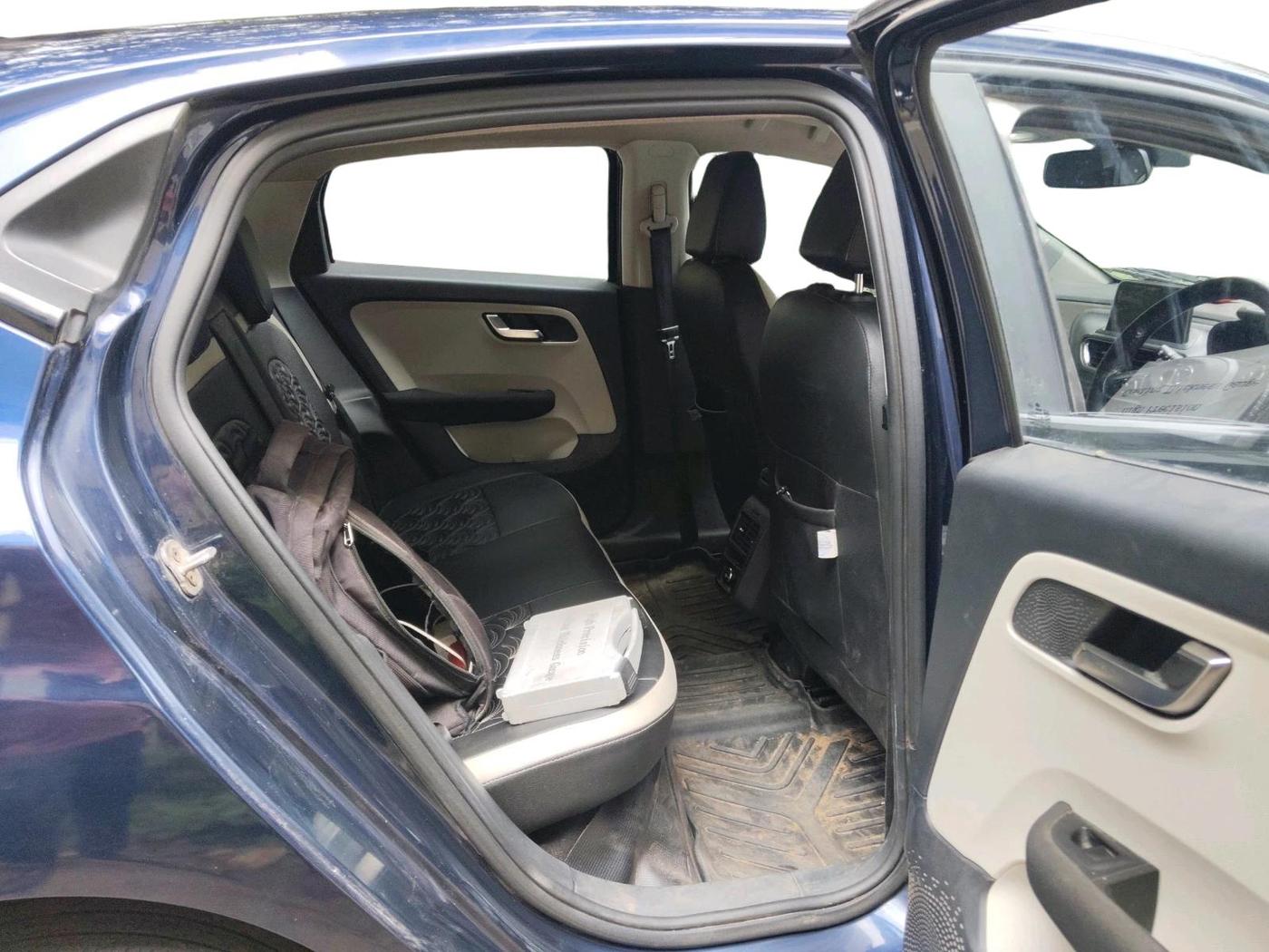 2023 Tata ALTROZ XZ PETROL, Petrol, Manual, 61,239 km, interior