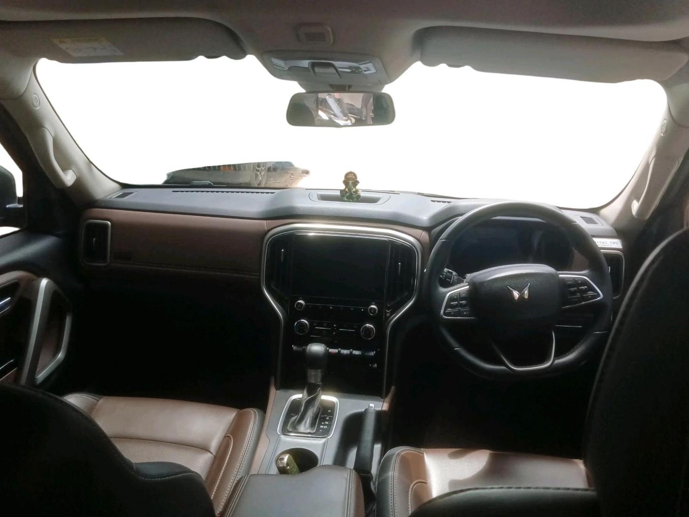 2024 Mahindra SCORPIO-N Z8 PETROL AT 7 STR, Petrol, Automatic, 32,975 km, interior