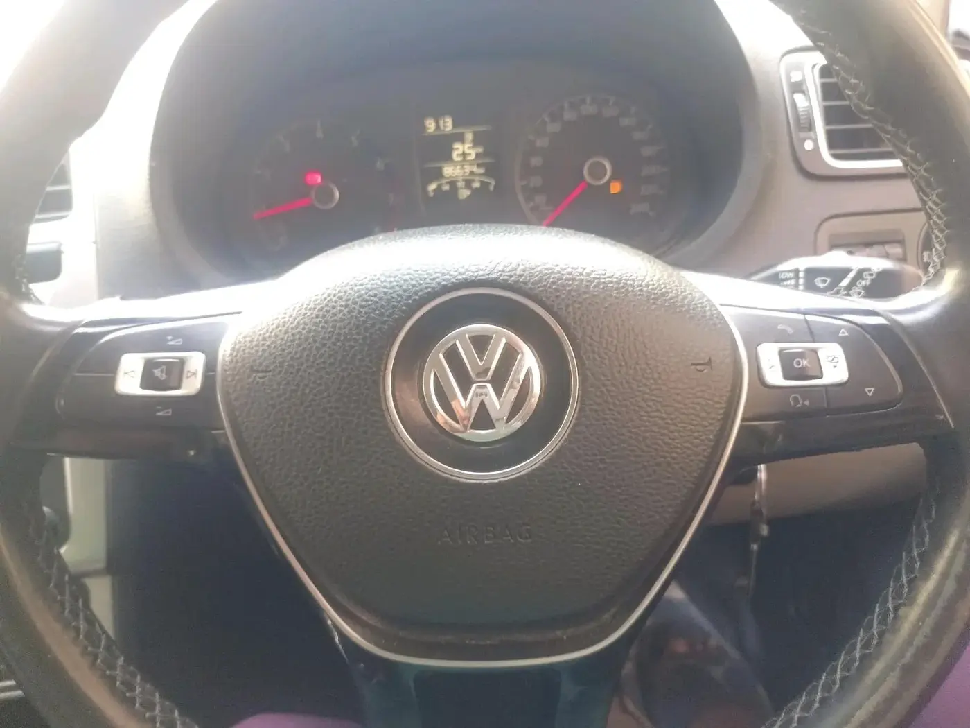2017 Volkswagen Polo HIGHLINE1.2L, Petrol, Manual, 86,874 km, interior
