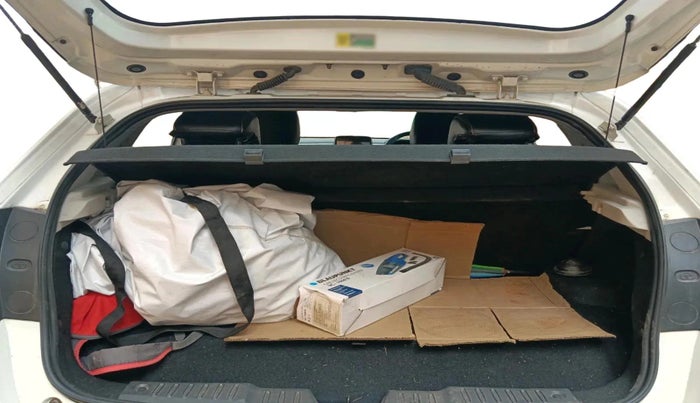 2024 Tata ALTROZ XZ PLUS SUNROOF CNG, CNG, Manual, 20,898 km, exterior