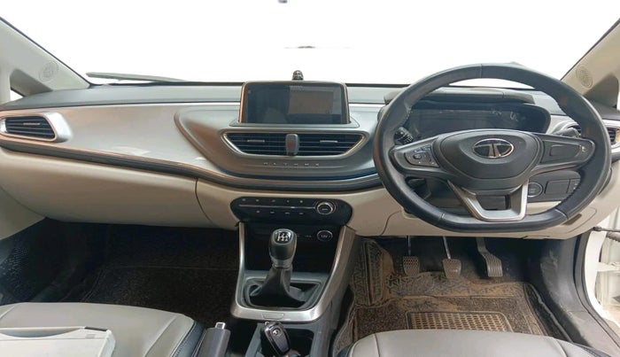 2024 Tata ALTROZ XZ PLUS SUNROOF CNG, CNG, Manual, 20,898 km, interior