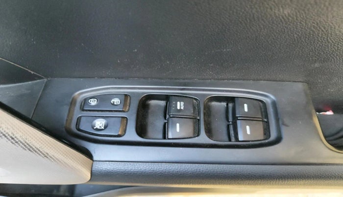 2016 Hyundai Creta SX PLUS AT 1.6 DIESEL, Diesel, Automatic, 86,705 km, interior