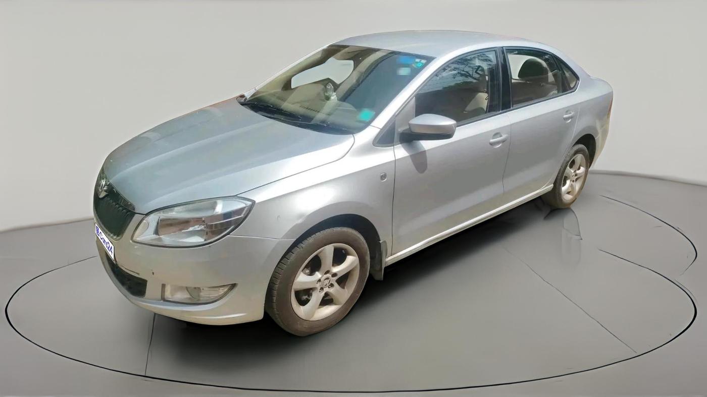 2014 Skoda Rapid AMBITION 1.6 MPI MT PLUS, Petrol, Manual, 38,108 km, exterior