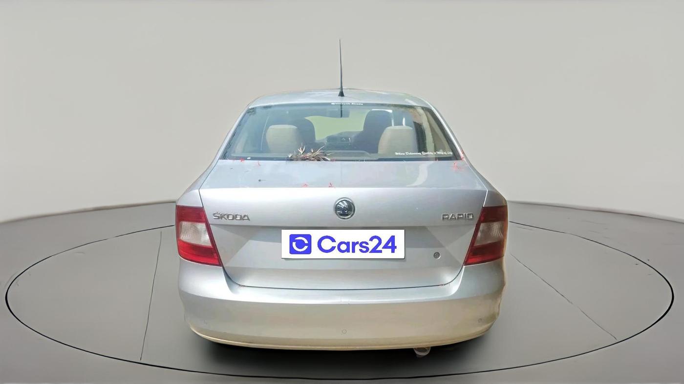 2014 Skoda Rapid AMBITION 1.6 MPI MT PLUS, Petrol, Manual, 38,108 km, exterior