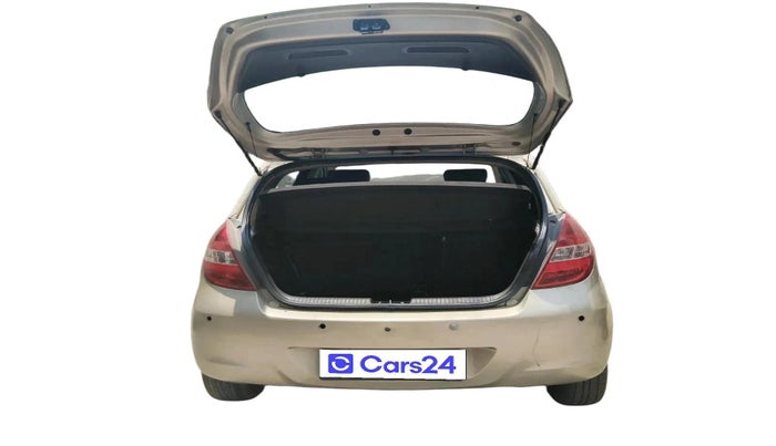 2010 Hyundai i20 ASTA 1.4 AT, Petrol, Automatic, 81,570 km, exterior