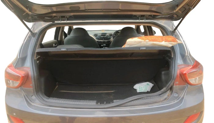 2016 Hyundai Grand i10 SPORTZ 1.2 KAPPA VTVT, Petrol, Manual, 50,940 km, exterior