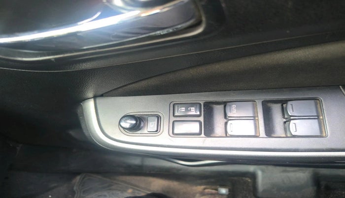 2018 Maruti Swift ZXI AMT, Petrol, Automatic, 28,804 km, interior