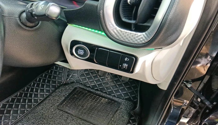 2021 KIA SONET HTX 1.0 IMT, Petrol, Manual, 56,333 km, interior