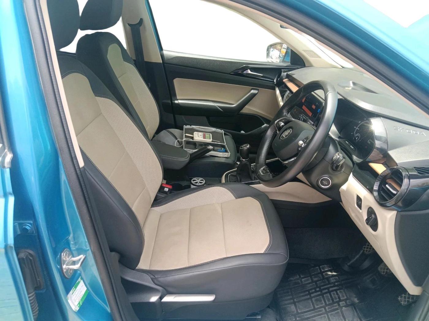 2022 Skoda SLAVIA STYLE 1.0L TSI MT, Petrol, Manual, 55,153 km, interior