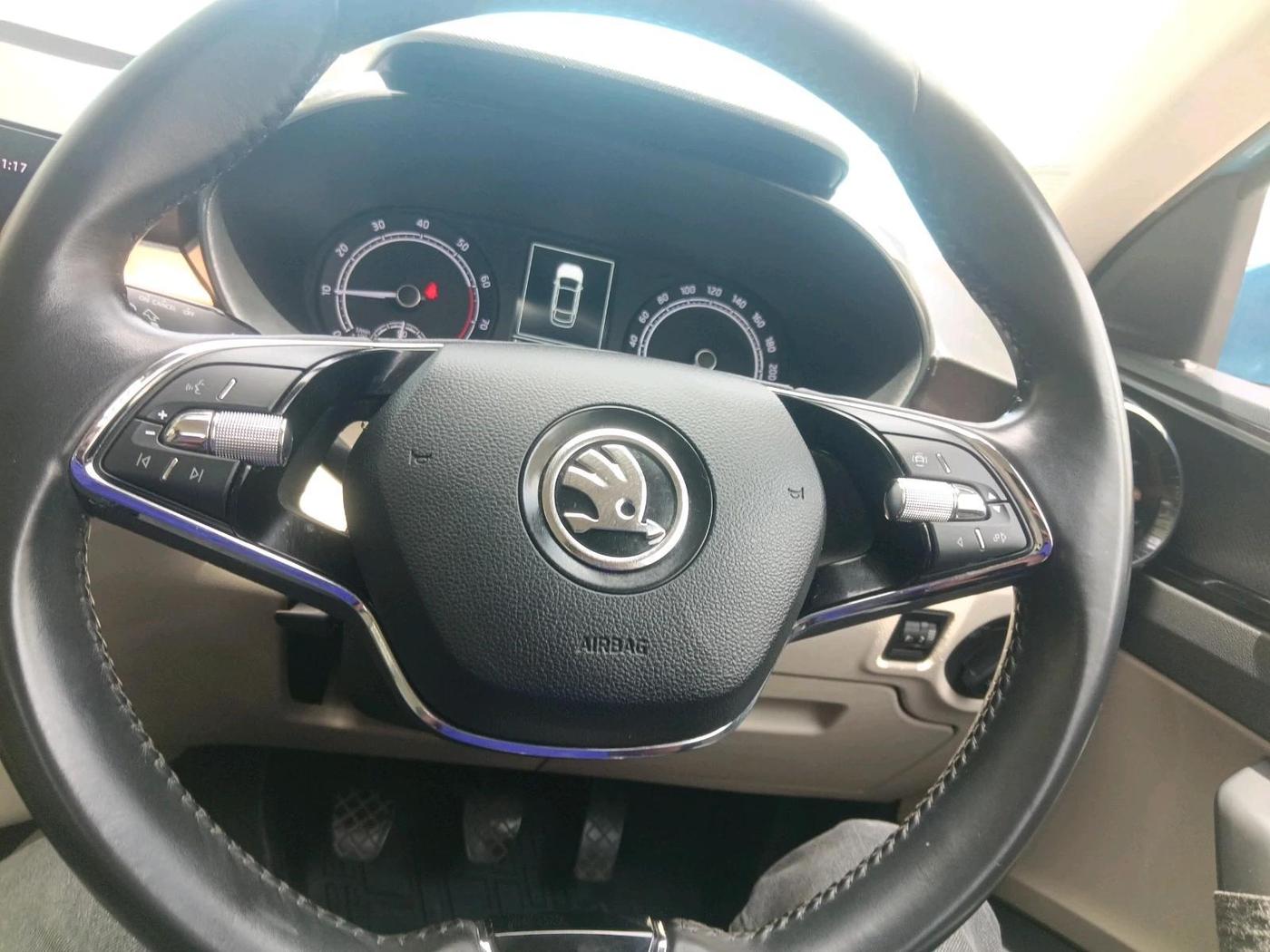 2022 Skoda SLAVIA STYLE 1.0L TSI MT, Petrol, Manual, 55,153 km, interior