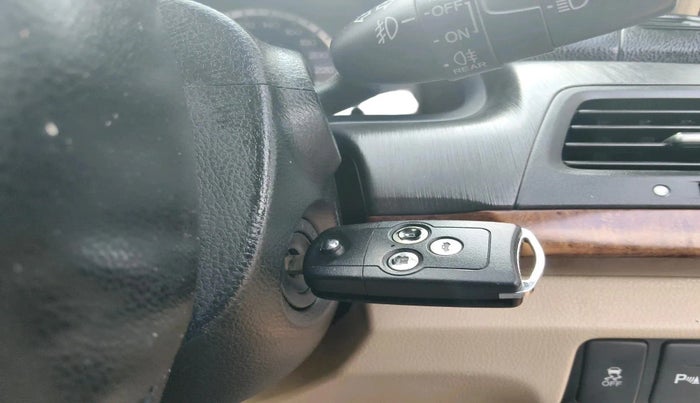 2011 Honda Accord 2.4L I-VTEC MT, Petrol, Manual, 1,23,328 km, interior