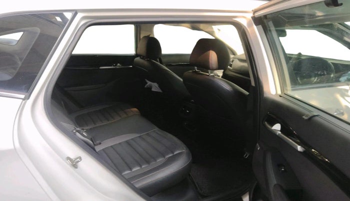 2022 KIA SELTOS GTX PLUS AT 1.5 DIESEL, Diesel, Automatic, 68,348 km, interior