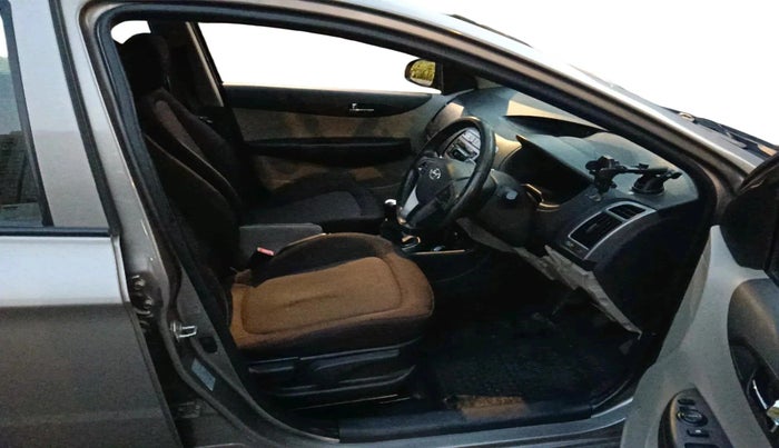 2013 Hyundai i20 ASTA 1.2, Petrol, Manual, 82,251 km, interior