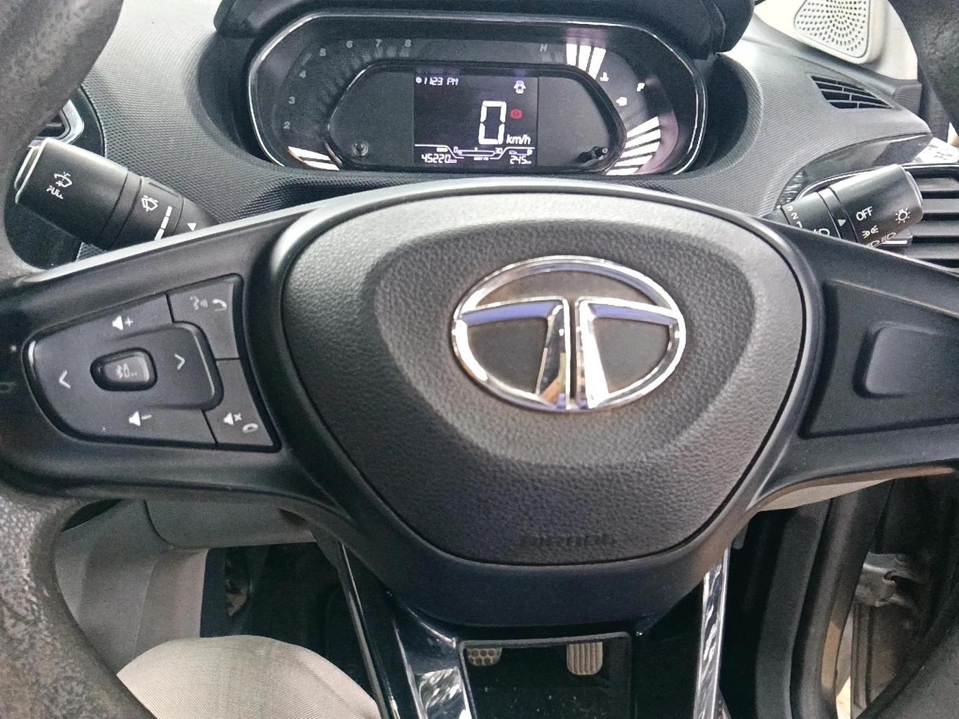 2021 Tata Tiago XT PETROL, Petrol, Manual, 45,220 km, interior