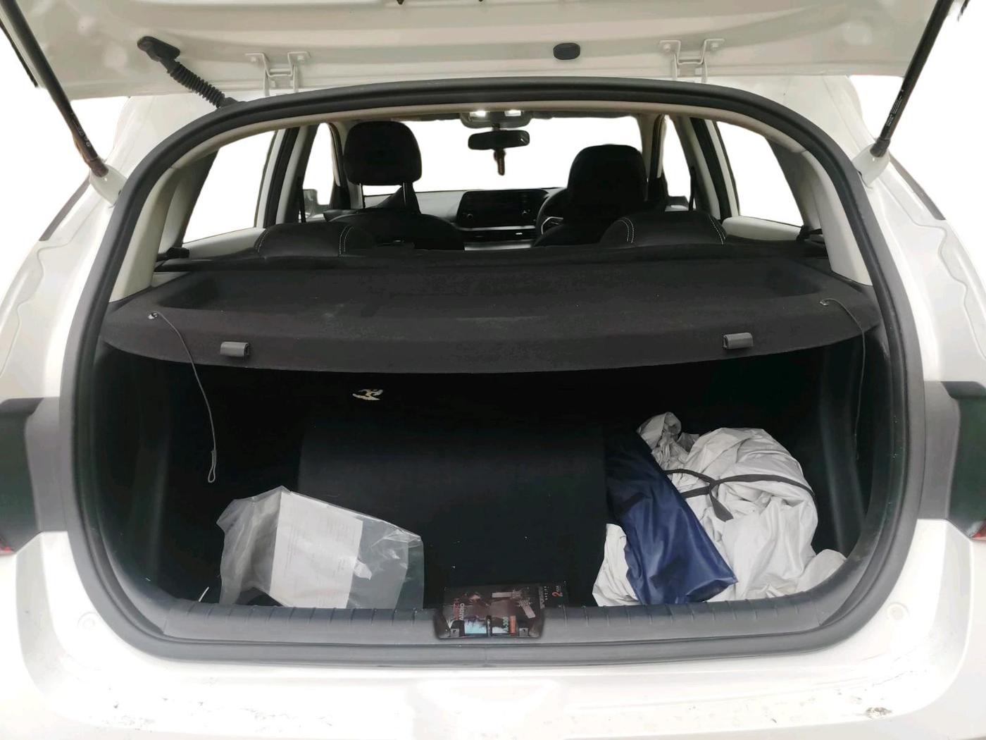 2025 Hyundai NEW I20 SPORTZ 1.2 MT, Petrol, Manual, 13,082 km, exterior