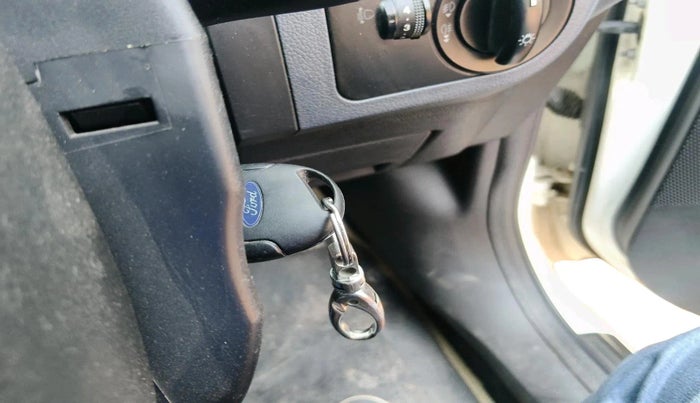 2014 Ford Figo TITANIUM 1.2 PETROL, Petrol, Manual, 84,448 km, interior