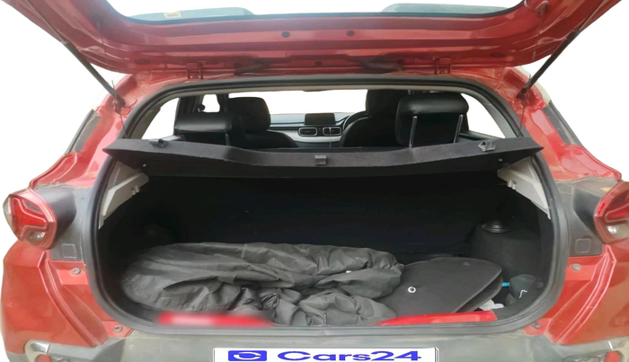 2023 Tata PUNCH Creative Dual Tone MT Sunroof, Petrol, Manual, 45,312 km, exterior