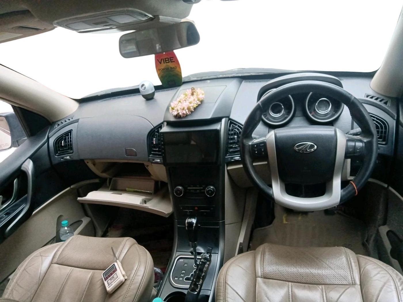 2016 Mahindra XUV500 W10 AT, Diesel, Automatic, 1,37,903 km, interior