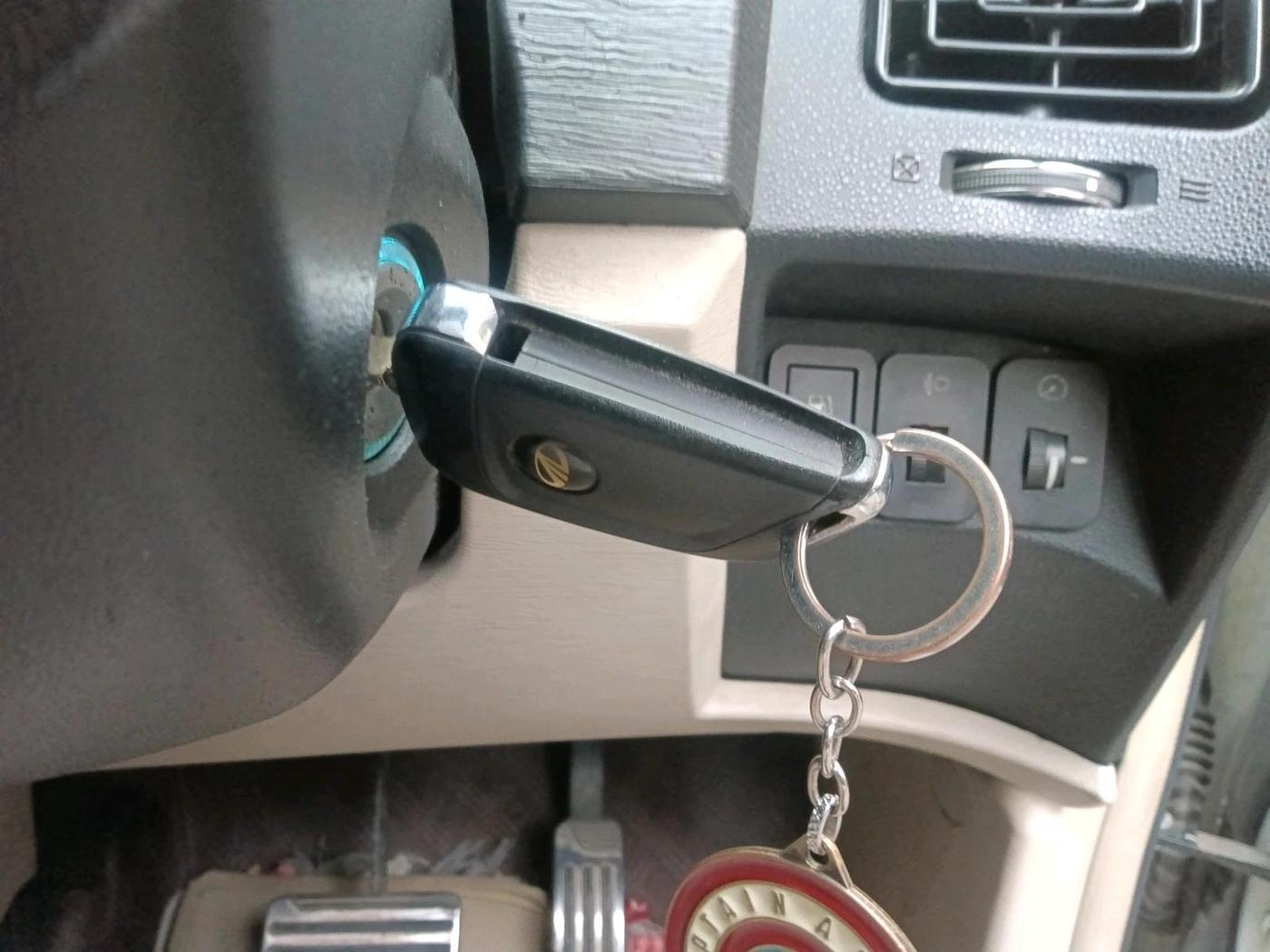 2016 Mahindra XUV500 W10 AT, Diesel, Automatic, 1,37,903 km, interior