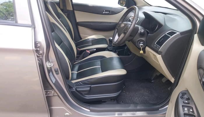 2013 Hyundai i20 SPORTZ 1.2, Petrol, Manual, 45,198 km, interior