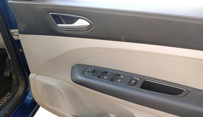 2023 Renault TRIBER RXZ, Petrol, Manual, 19,781 km, interior