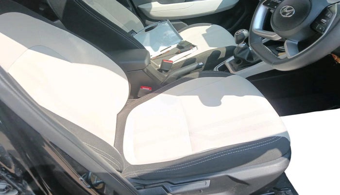 2023 Hyundai VENUE SX 1.2 PETROL, Petrol, Manual, 8,757 km, interior