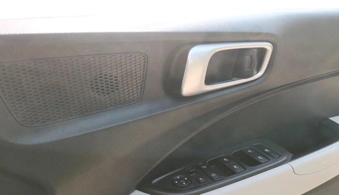 2023 Hyundai VENUE SX 1.2 PETROL, Petrol, Manual, 8,757 km, interior