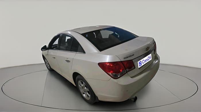 2011 Chevrolet Cruze LTZ, Diesel, Manual, 1,39,712 km, exterior