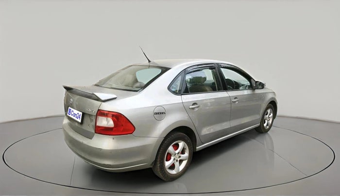 2012 Skoda Rapid ELEGANCE 1.6 TDI CR MT, Diesel, Manual, 87,338 km, exterior