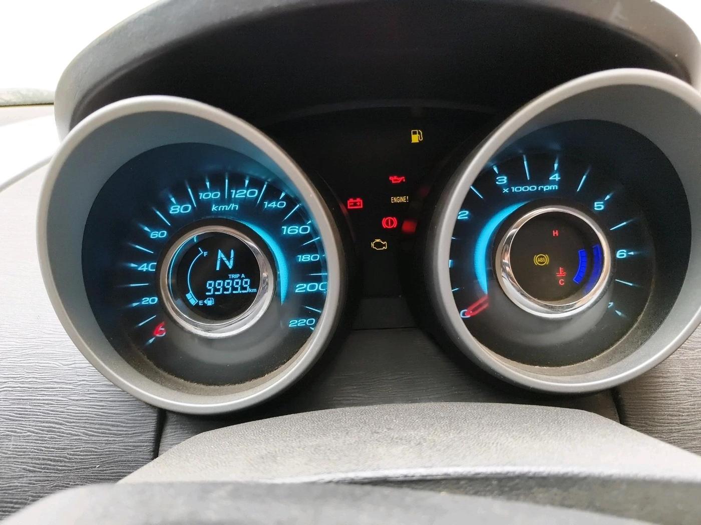2017 Mahindra XUV500 W6 1.99, Diesel, Manual, 86,896 km, interior