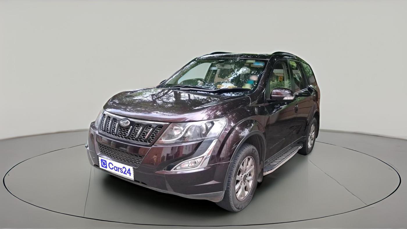 2016 Mahindra XUV500 W10 AT, Diesel, Automatic, 1,17,313 km, exterior