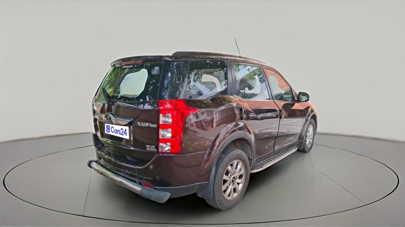 2016 Mahindra XUV500 W10 AT, Diesel, Automatic, 1,17,313 km, exterior