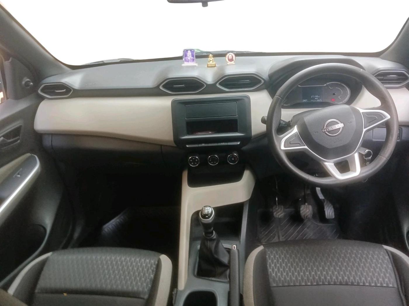 2022 Nissan MAGNITE XE, Petrol, Manual, 27,148 km, interior
