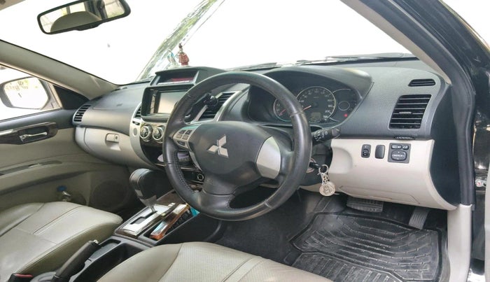 2016 Mitsubishi Pajero Sport 2.5 AT 4X2, Diesel, Automatic, 56,745 km, interior