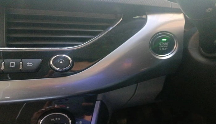 2017 Tata NEXON XZ PLUS PETROL, Petrol, Manual, 1,19,734 km, interior