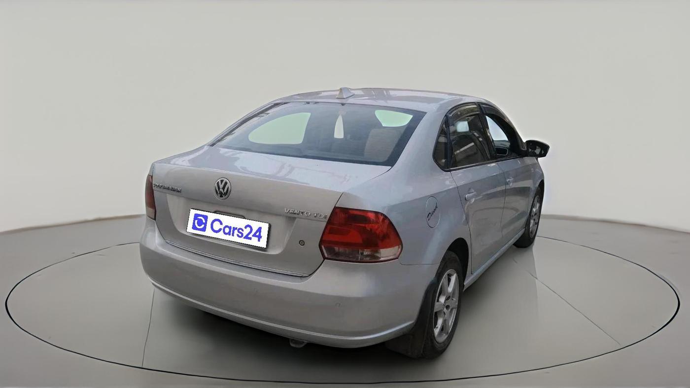 2013 Volkswagen Vento HIGHLINE DIESEL 1.6, Diesel, Manual, 2,02,912 km, exterior