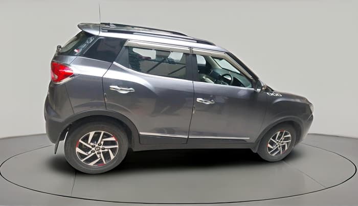 2022 Mahindra XUV300 W8(O) TURBO GDI, Petrol, Manual, 37,608 km, exterior