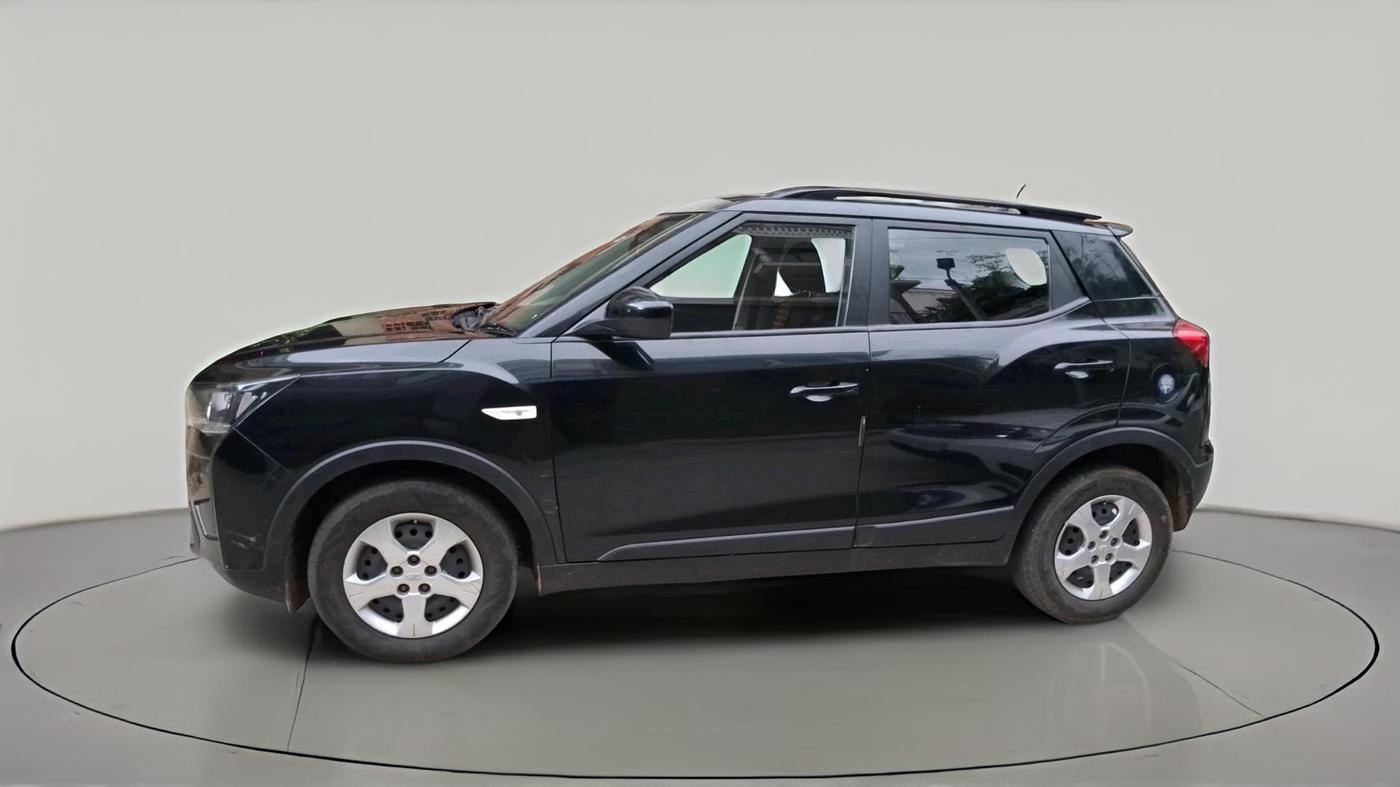 2019 Mahindra XUV300 W6 1.2 PETROL, Petrol, Manual, 86,416 km, exterior