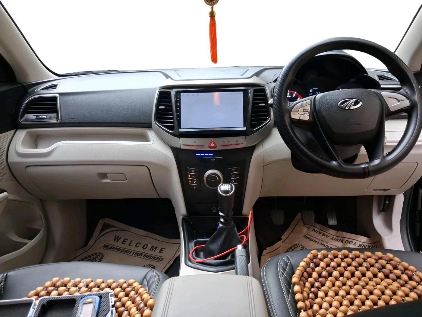 2019 Mahindra XUV300 W6 1.2 PETROL, Petrol, Manual, 86,416 km, interior