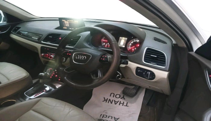 2013 Audi Q3 2.0 TDI QUATTRO, Diesel, Automatic, 96,126 km, interior