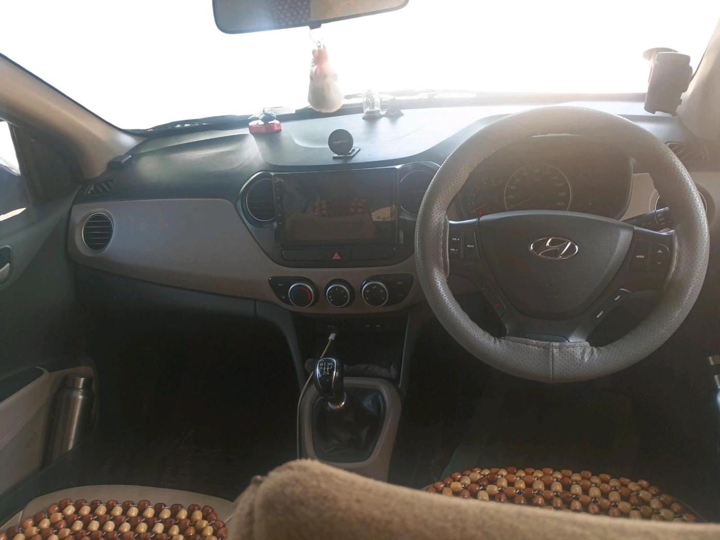 2014 Hyundai Grand i10 ASTA 1.1 CRDI, Diesel, Manual, 80,365 km, interior