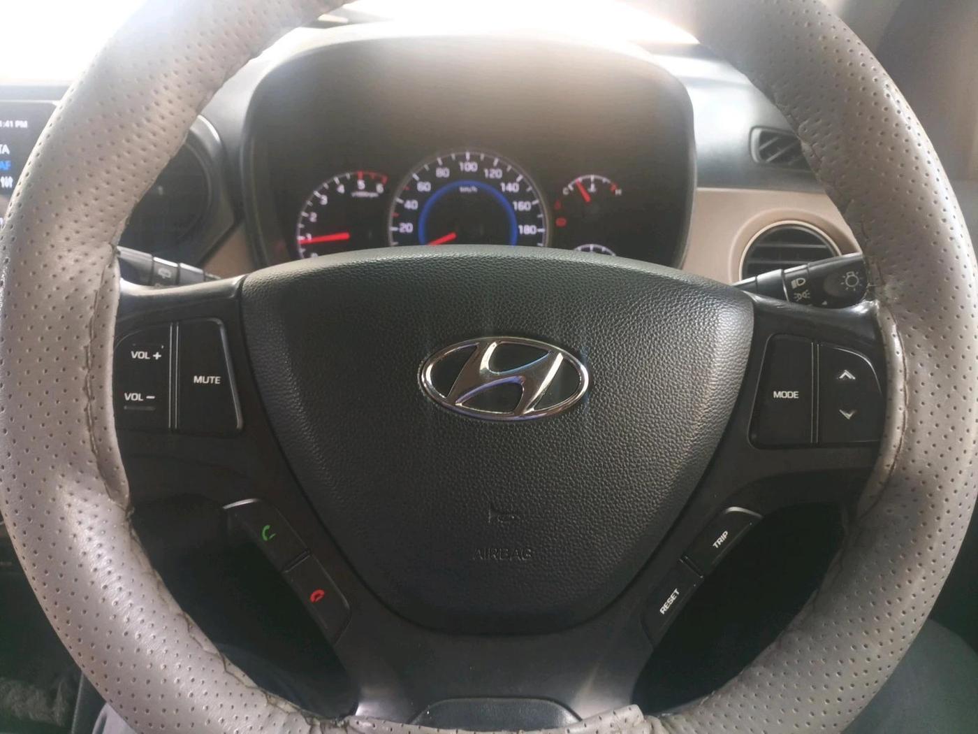 2014 Hyundai Grand i10 ASTA 1.1 CRDI, Diesel, Manual, 80,365 km, interior