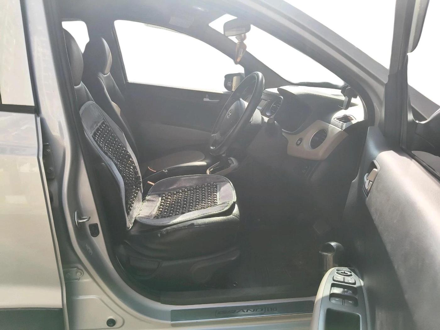 2016 Hyundai Grand i10 ASTA (O) AT 1.2 KAPPA VTVT, Petrol, Automatic, 22,246 km, interior