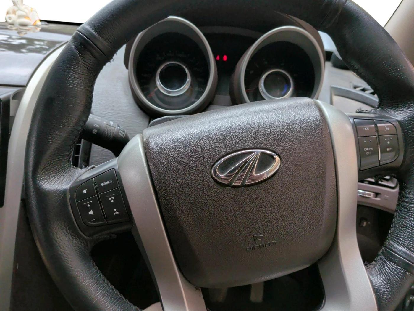 2012 Mahindra XUV500 W6, Diesel, Manual, 1,49,500 km, interior