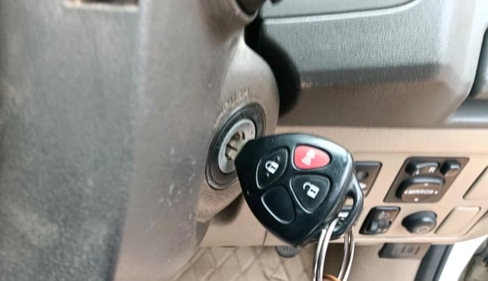 2011 Toyota Fortuner 3.0 4X4 MT, Diesel, Manual, 1,76,261 km, interior