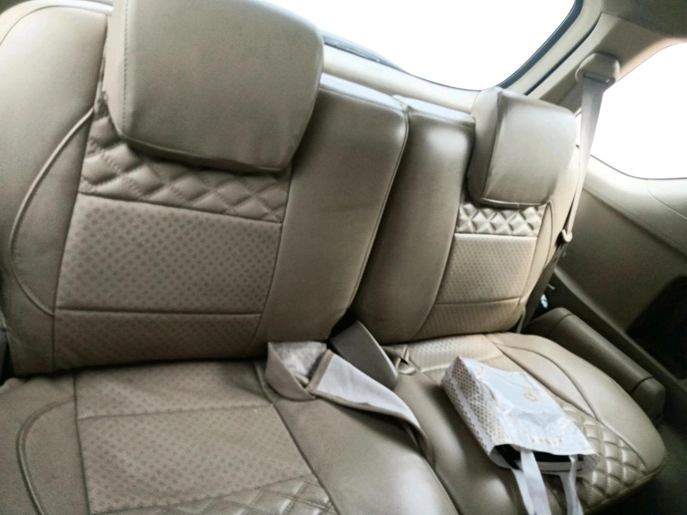 2011 Toyota Fortuner 3.0 4X4 MT, Diesel, Manual, 1,76,261 km, interior