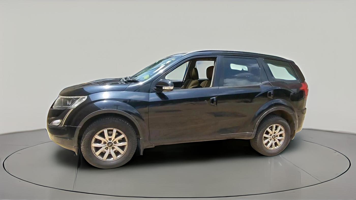 2018 Mahindra XUV500 W9, Diesel, Manual, 1,01,241 km, exterior