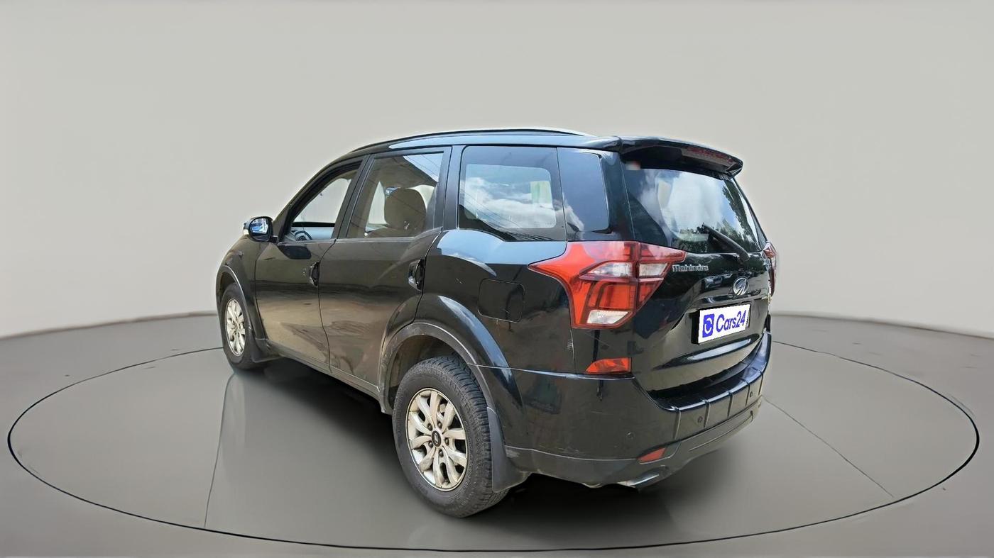2018 Mahindra XUV500 W9, Diesel, Manual, 1,01,241 km, exterior