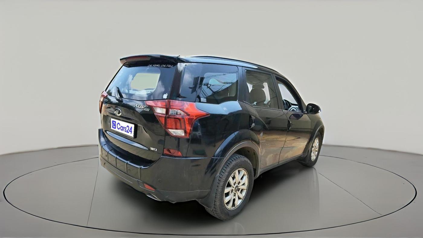 2018 Mahindra XUV500 W9, Diesel, Manual, 1,01,241 km, exterior