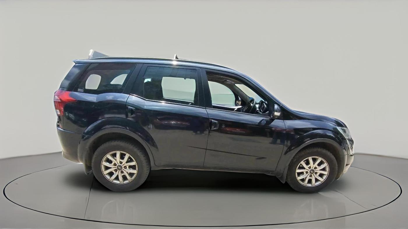 2018 Mahindra XUV500 W9, Diesel, Manual, 1,01,241 km, exterior